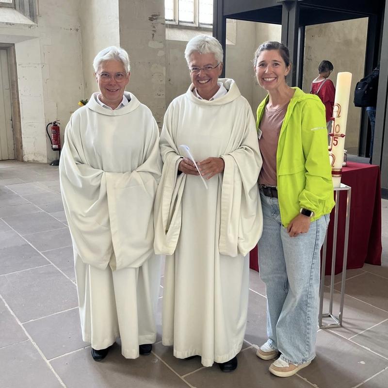 Sr. Ancilla, Sr. Laetitia, Eva-Maria Beyerstedt vom Kloster Dalheim (Foto: Eva-Maria Beyerstedt )